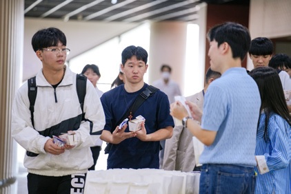 고등부 행복한 파티 ‘100명의 예배자가 100명의 새로운 예배자를 세우게 하소서’ 2