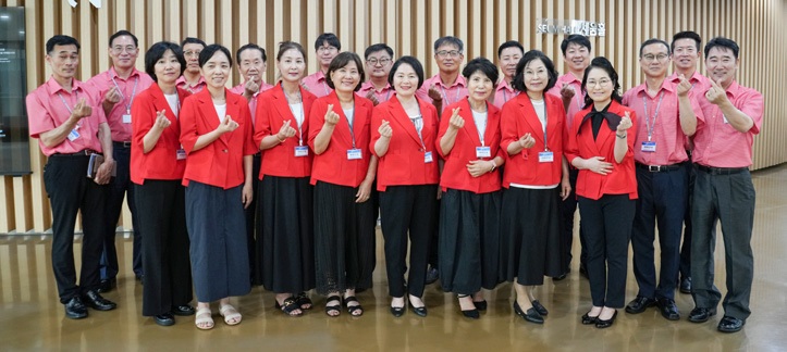 새 유니폼 입은 예배안내팀, 따뜻한 헌신 2